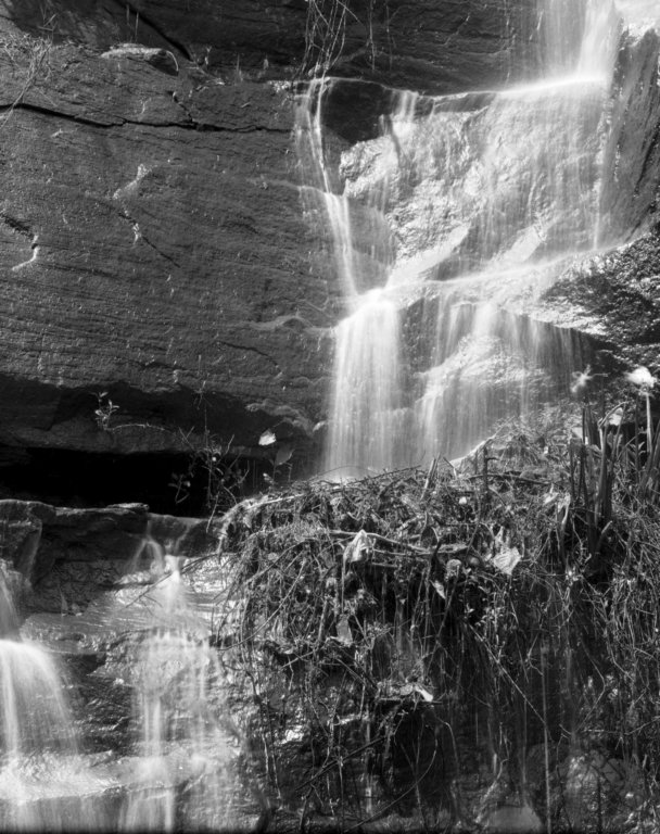 waterfallthalawakalehillcountrysrilanka.jpg